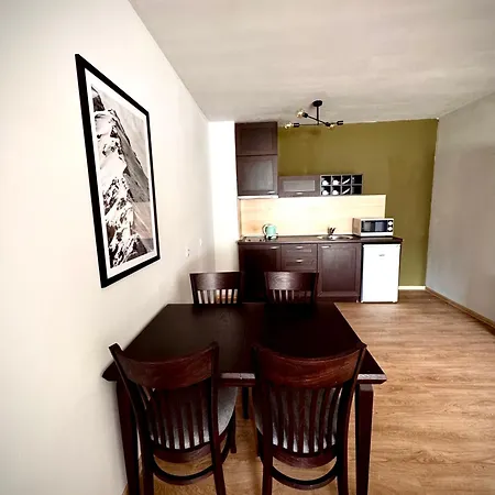 Royal Towers Hotel 2*