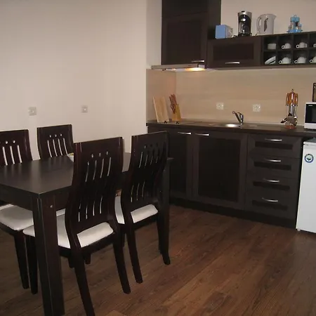 מלון Royal Towers בנסקו